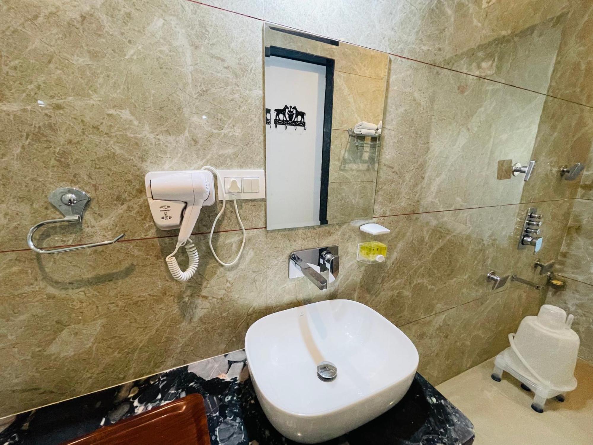 Dev Villa Resort ラージサマンド県 エクステリア 写真