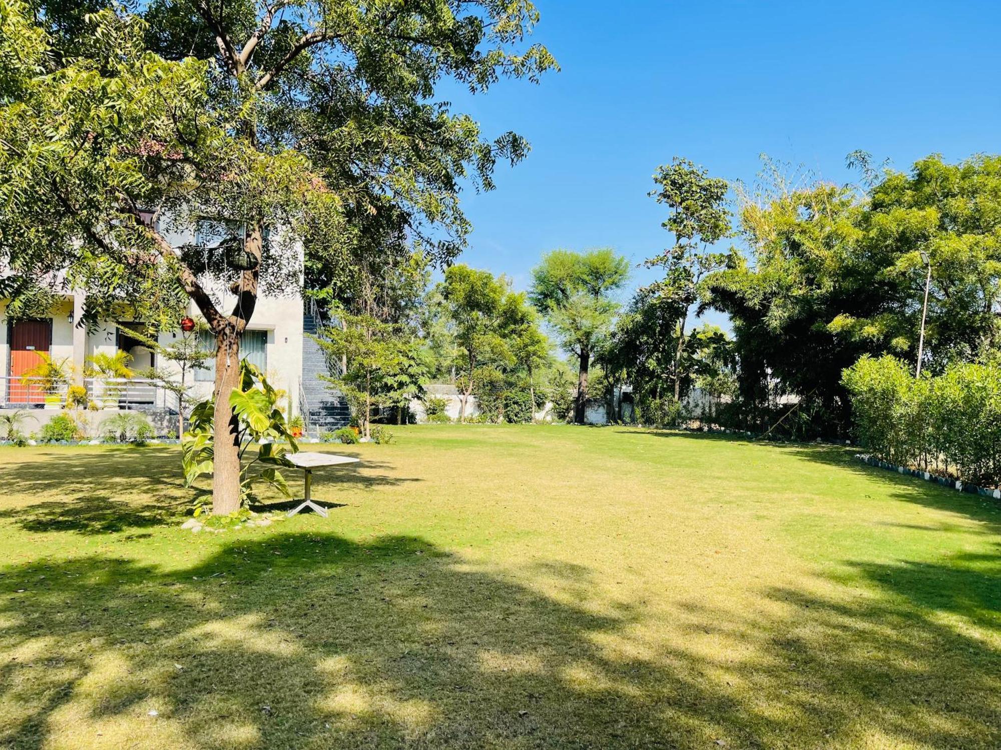 Dev Villa Resort ラージサマンド県 エクステリア 写真